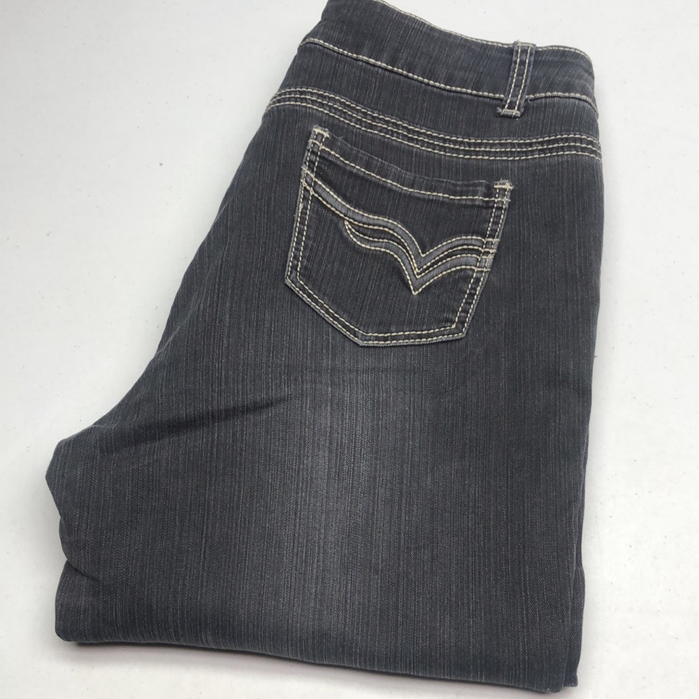 CLEO BLACKWASH CROP JEANS 12/31x23 ⭐️